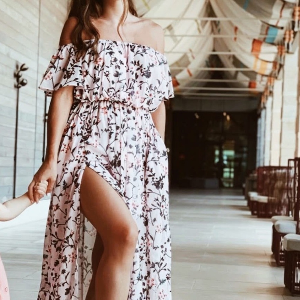 Byegreis floral pink maxi dress in size Medium.